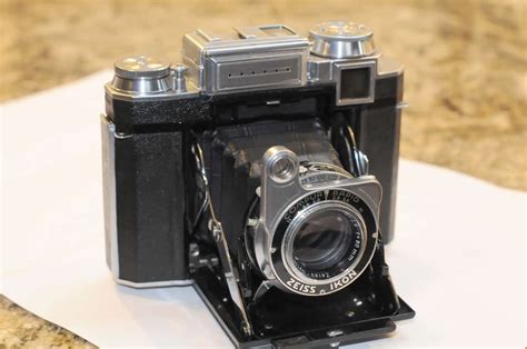 Roberts Camera - Photo Industry Leader since 1957! Pre-Owned. . Zeiss super ikonta ii
